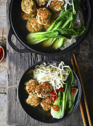 Vietnamese-style Chicken and Coriander Soup 