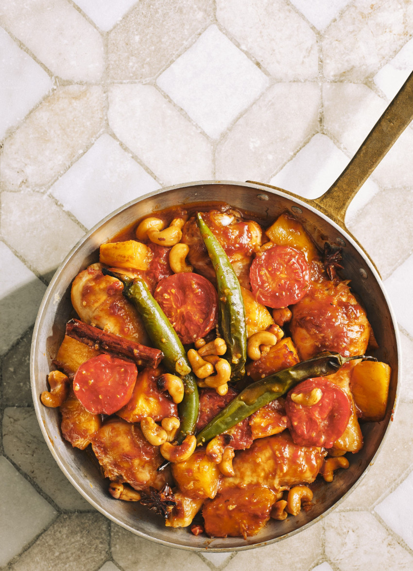 Sticky Chicken with Pineapple and Tomatoes