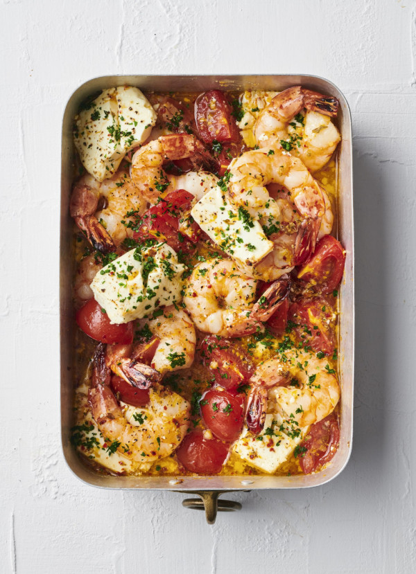 Baked prawns with lemon and feta