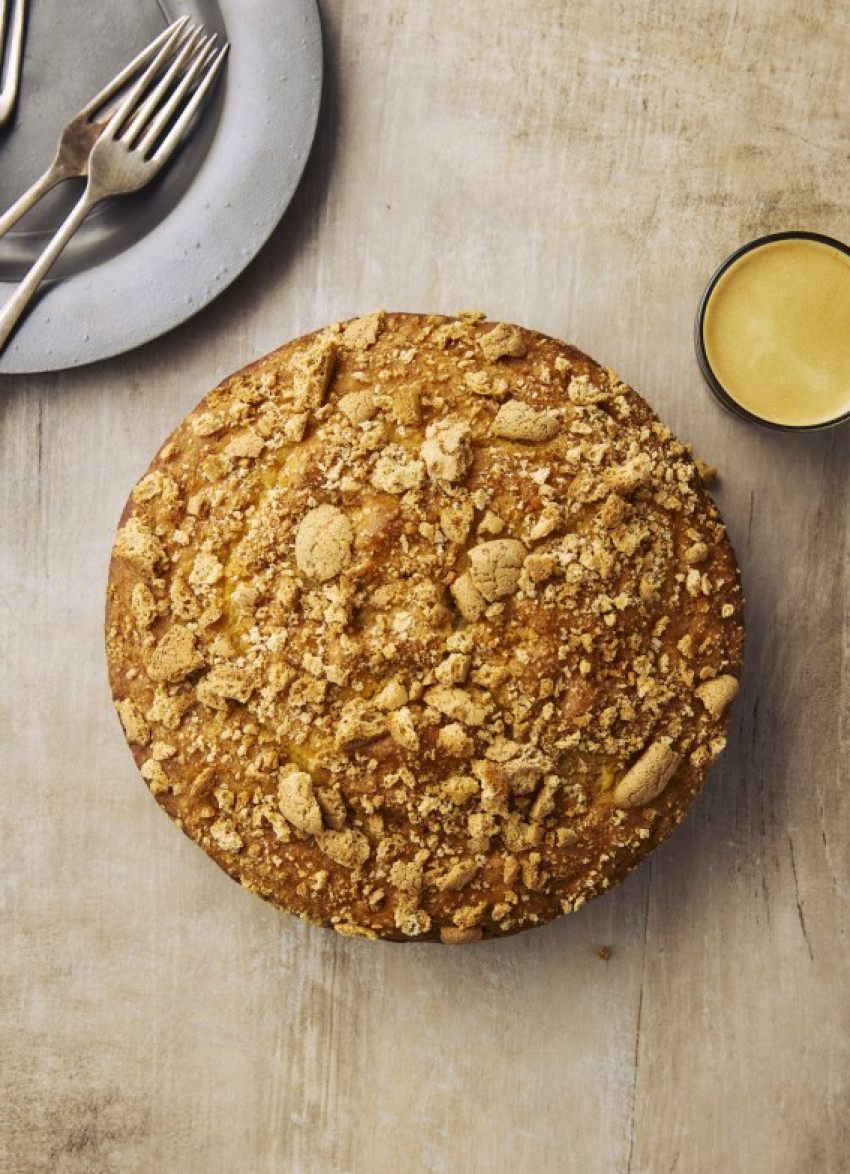 Orange and Ricotta Cake with Crushed Amaretti