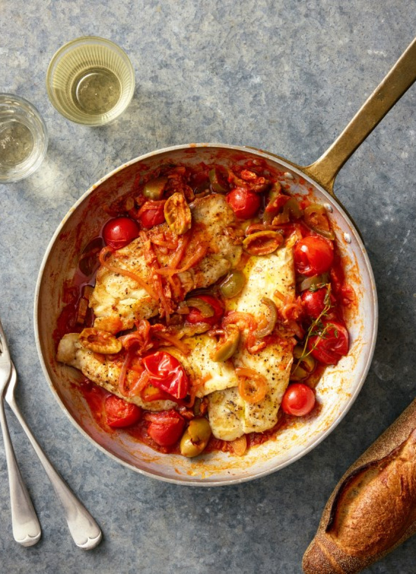 Pan-fried Fish with Tomatoes, Thyme and Jalapeño