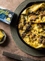 Cheesy, Creamy Mushroom Skillet Lasagne