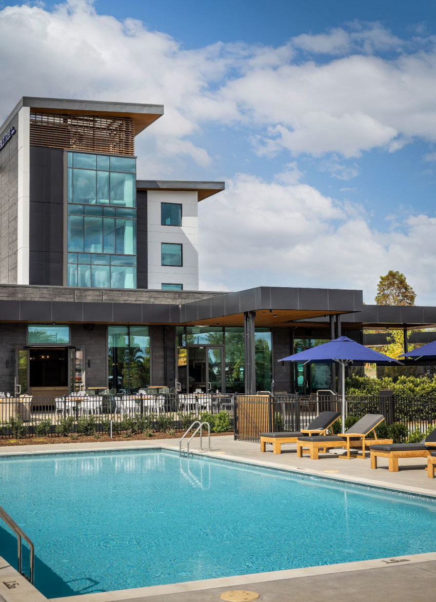 pool at DoubleTree by Hilton Karaka