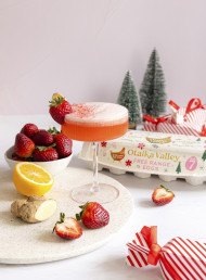 Strawberry and Ginger Gin Sour with Egg White Foam