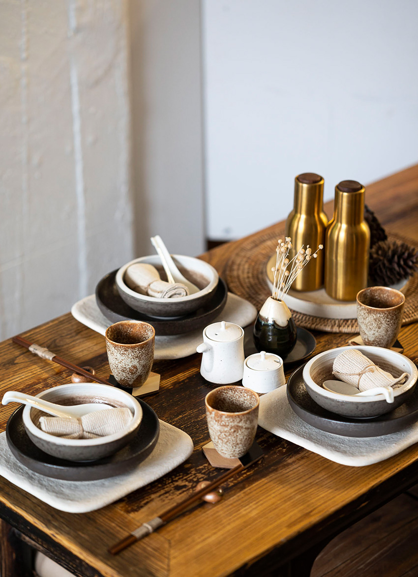 Exquisite Elegance: Table Setting with Japanese Ceramics