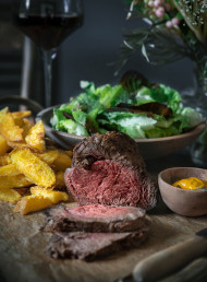 Eye Fillet with Crispy Chips and Herbaceous Salad