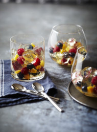 Wine Jelly Jewels with Summer Fruits 