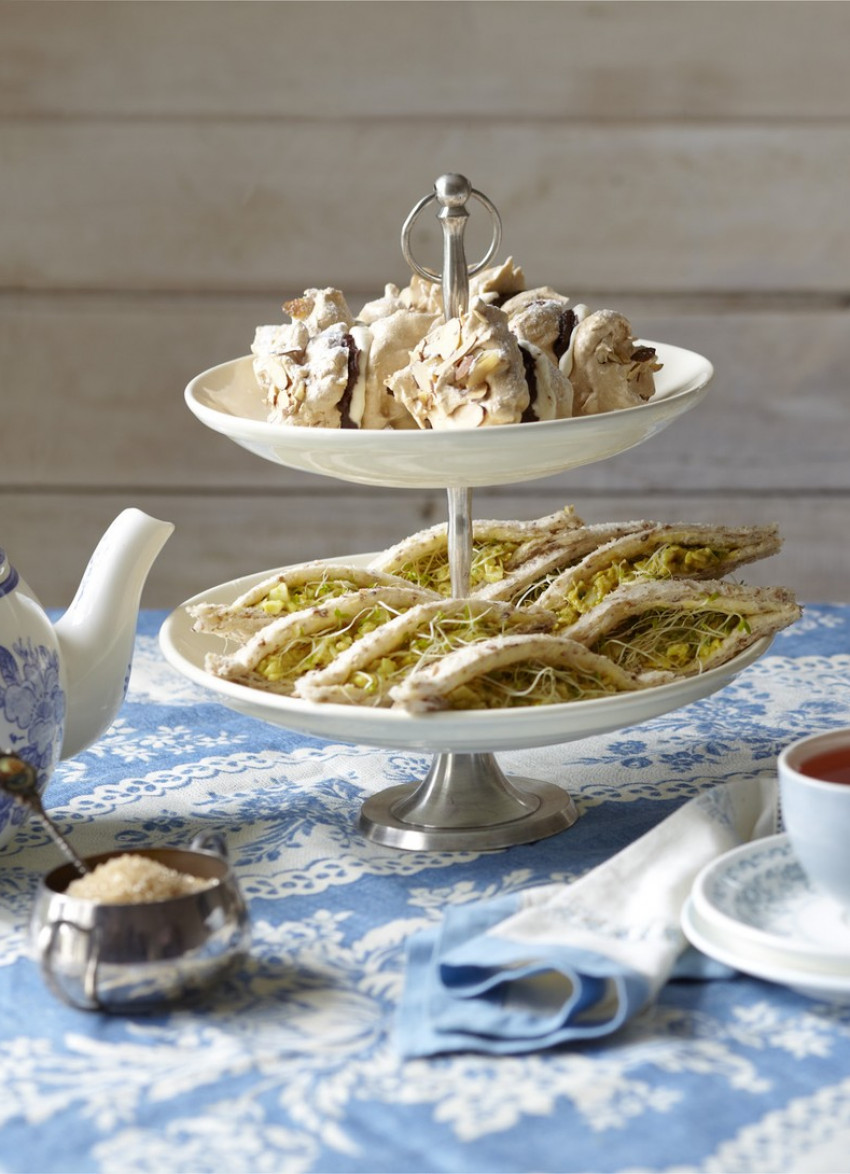 Spiced Brown Sugar, Almond and Chocolate Ganache Meringues