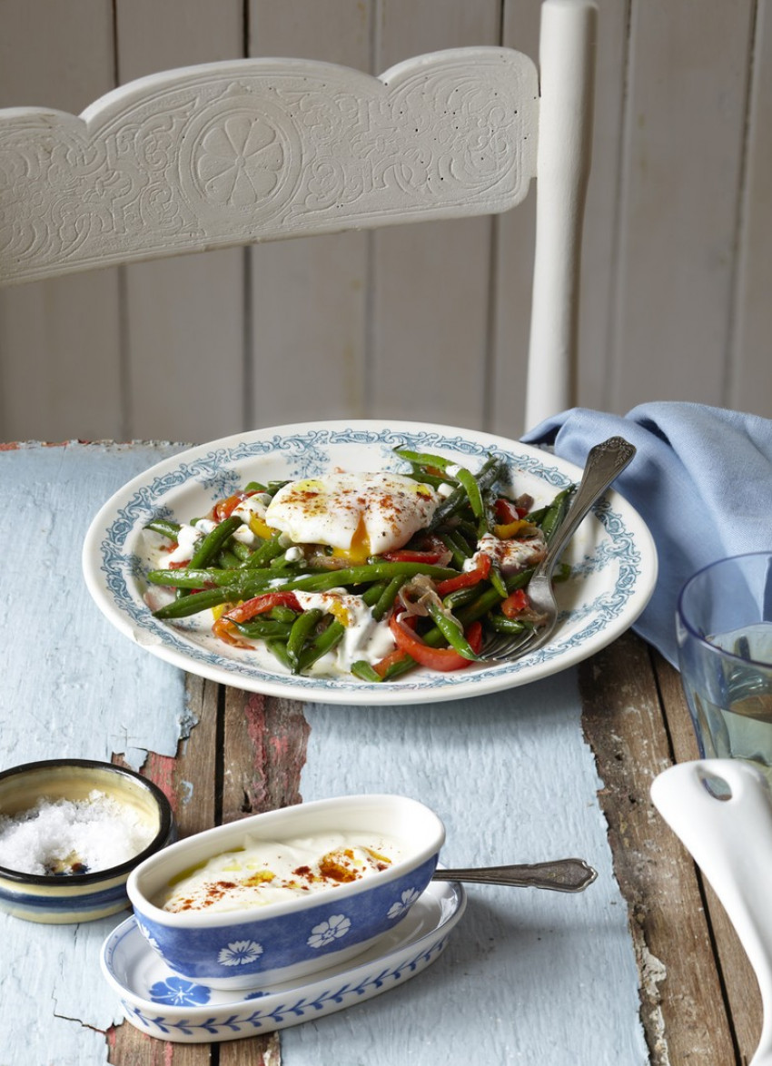 Braised Green Beans with Poached Eggs and Yoghurt Sauce