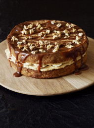 Walnut and Ginger Cake with Fresh Bananas and Caramel Glaze