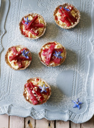 Rhubarb and Custard Tarts with Crushed Hazelnuts 