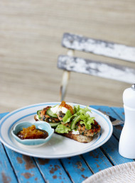 Indian Spiced Salmon and Spinach Burgers