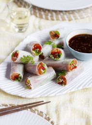 Fresh Salmon Spring Rolls