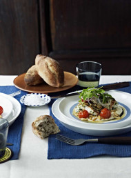 Fish with Hummus and Rocket Salad