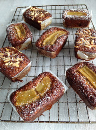 Sticky Banana and Almond Cakes