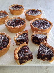 Salted Espresso Caramel, Chocolate and Nut Tarts 