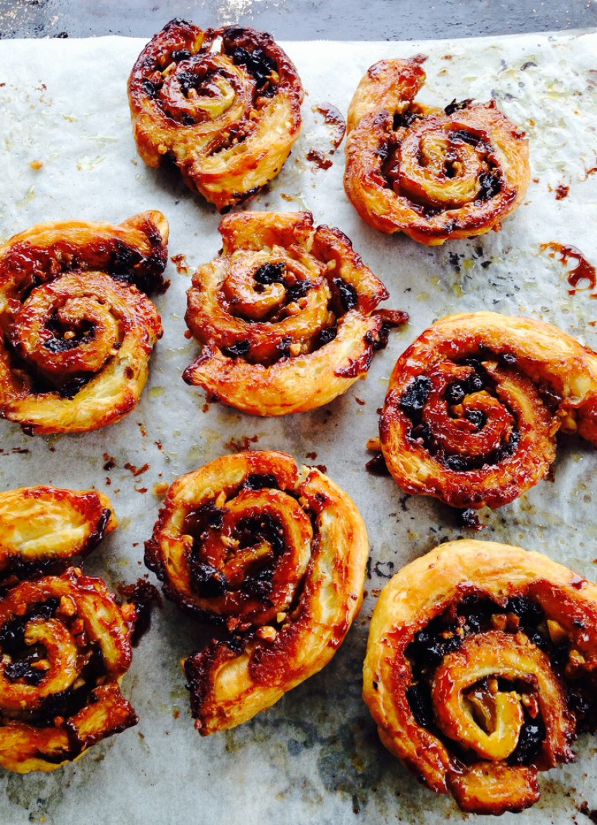 Caramelised Apple and Raisin Pastries