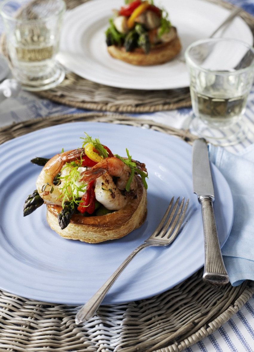 Prawn or Scallop Tarts with Asparagus and Aioli