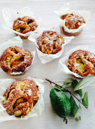 Feijoa, Ginger and Cashew Nut Cakes