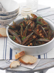 Moroccan Mussels and Chickpeas