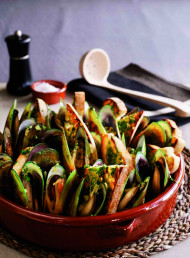 Steamed Mussels with Gremolata and Olive Toasts