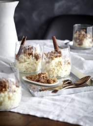 Cinnamon Rice Pudding with Almond Crumble 