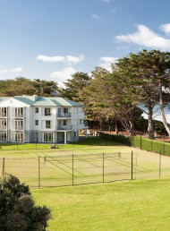 Eat, sleep: Mantra Lorne, Victoria, Australia