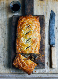 Simple Mushroom Pie (Mushrooms en Croute)