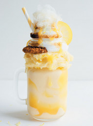 Lemon Meringue Freak Shake