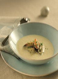 Mussel, Riesling and Curry Broth