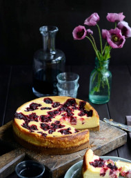 Best Ever White Chocolate and Raspberry Cheesecake