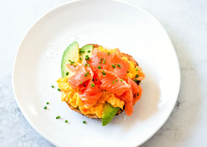 scrambled eggs with salmon