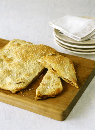 Turkish Flatbread Stuffed with Blue Cheese and Figs