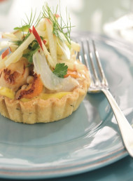 Warm Scallop and Fennel Tarts with Roasted Garlic and Saffron Aioli